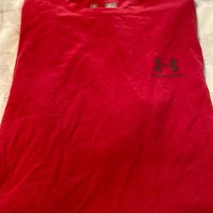 Under Armour T-shirt